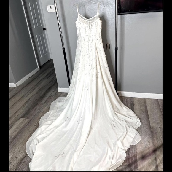 LEBON WEDDING DRESS - Picture 2 of 9